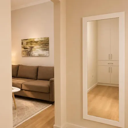 2 Near Center Appartement *